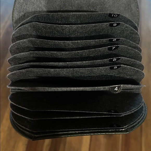 Vintage Dooney and Bourke DVD CD holder - Picture 10 of 10